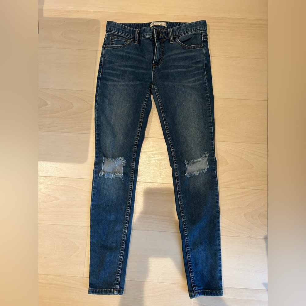 Free People Womens Busted Knee Denim Distressed Skinny Jeans Size 26 - Picture 4 of 9